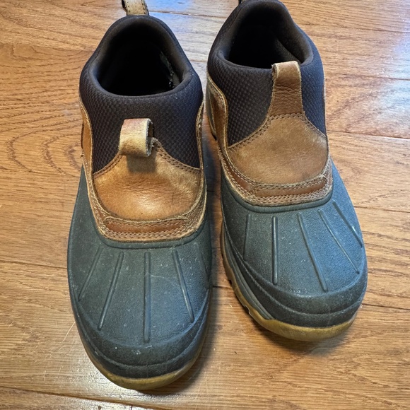 L.L. Bean Women's Storm Chaser Slip On Waterproof Shoes - 7 - Picture 6 of 8
